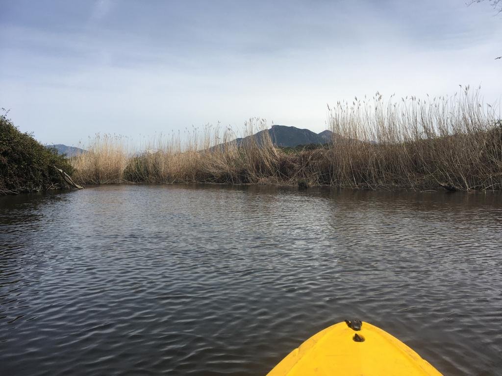 Paysage et kayak durant la descente du Prunelli